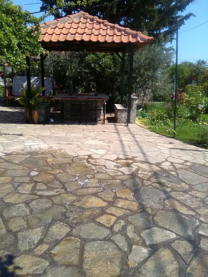 Villa Julia Nea Plagia Exterior foto